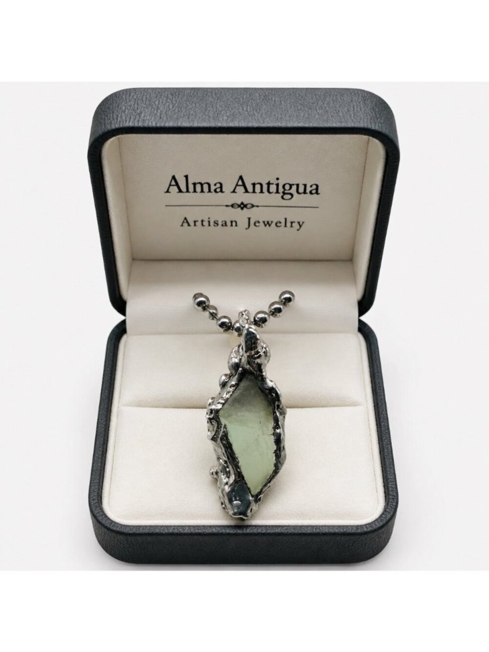 Green Fluorite Pendant Necklace - Artisan Metalwork Halo Bezel - Alma Antigua - Picture 2 of 16